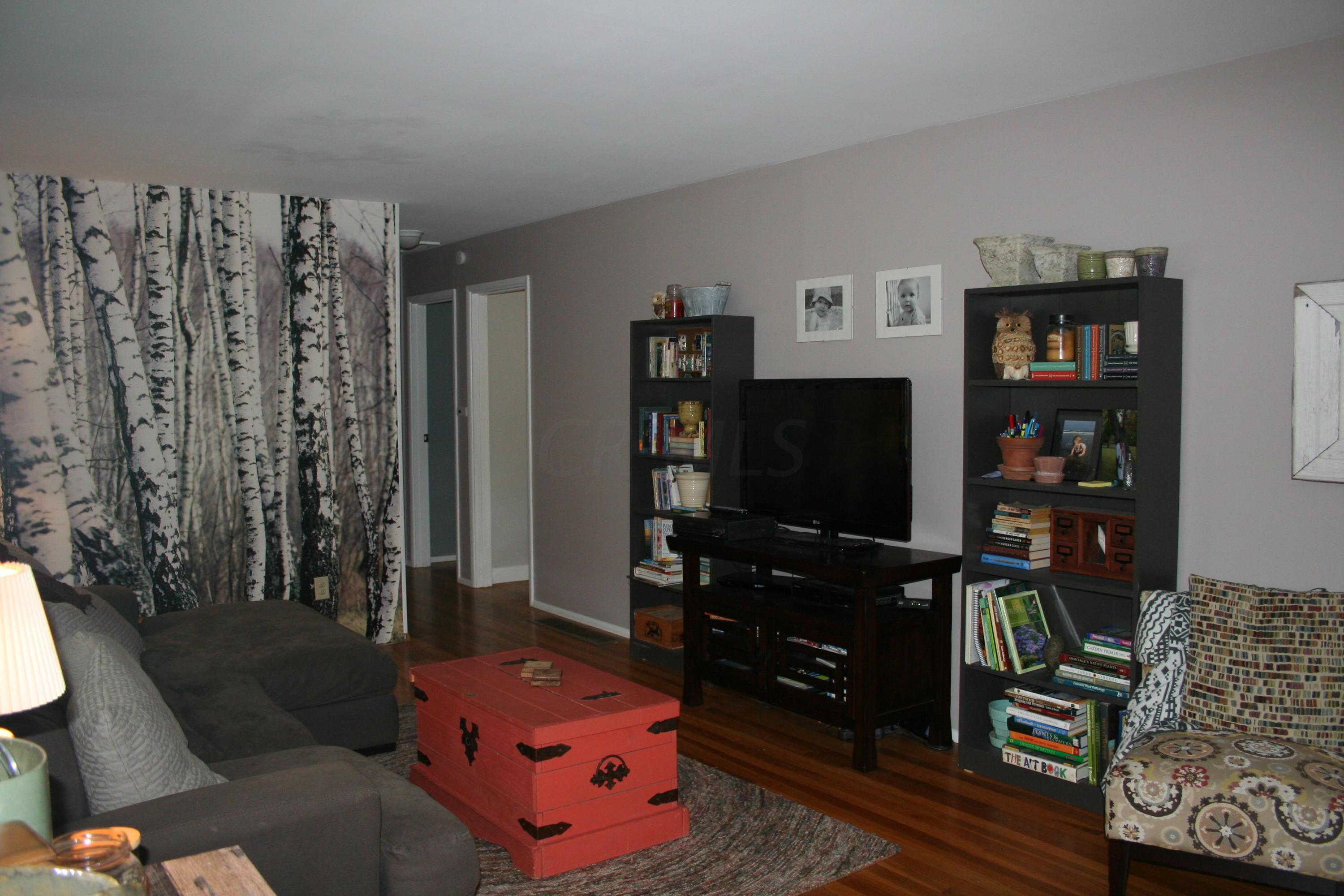 2772 Shrewsbury Road Columbus, OH 43221 - Photo 2 of 25