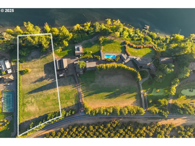 $1,595,000 | 35960 Northeast Wilsonville Road, Newberg, OR 97132