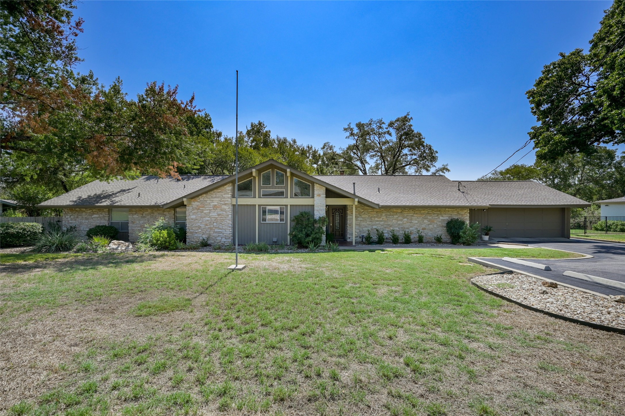 904 Country Club Road Georgetown, TX 78628 - Photo 1 of 1 Gallery Image 1