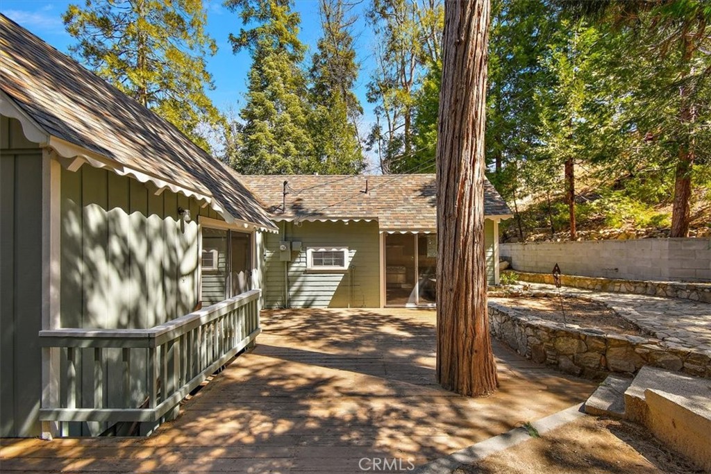 26432 Lake Forest Drive Twin Peaks, CA 92391 - Photo 6 of 27 a view of a pathway of a building
