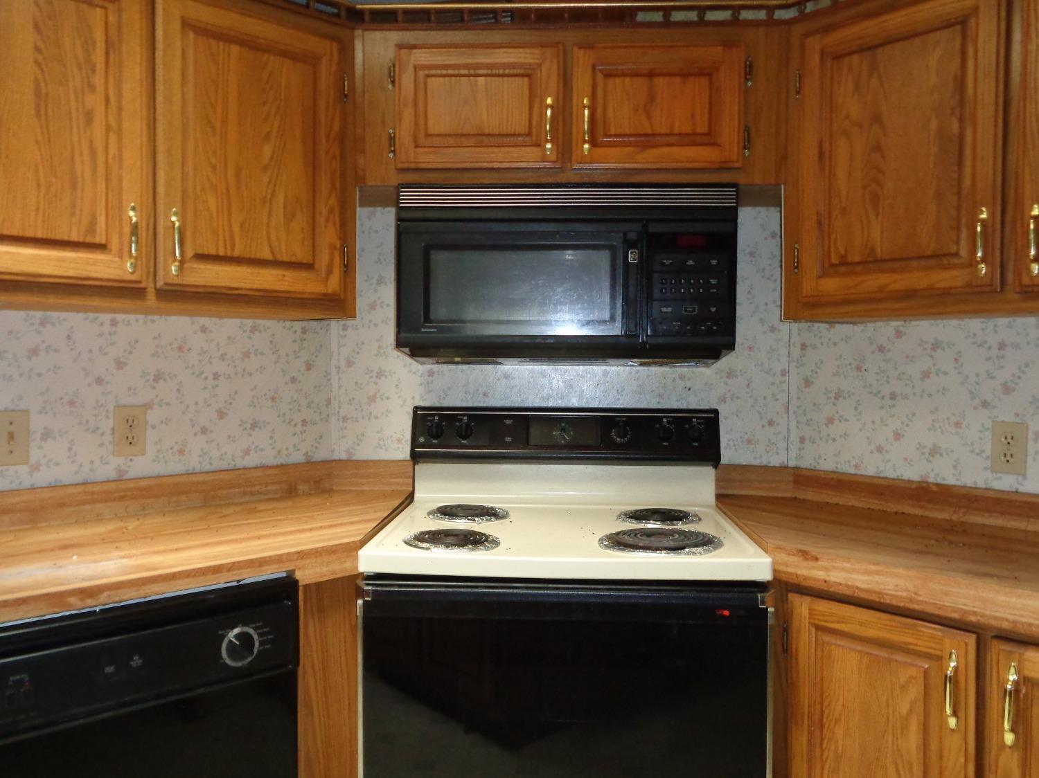 6136 Gant Road Brookville, IN 47012 - Photo 4 of 20