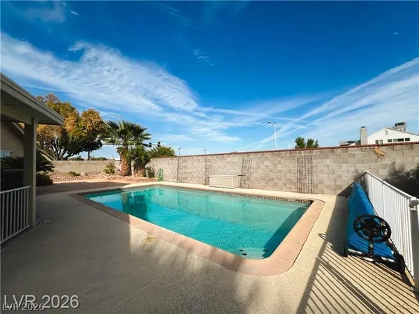 $2,964 | 1460 Covelo Court, Las Vegas, NV 89146