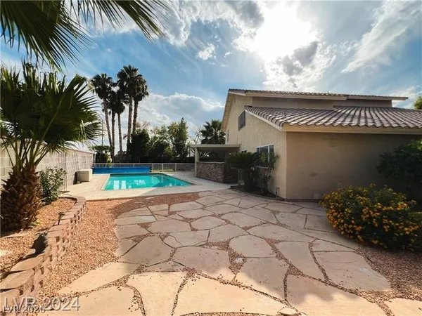 $2,964 | 1460 Covelo Court, Las Vegas, NV 89146