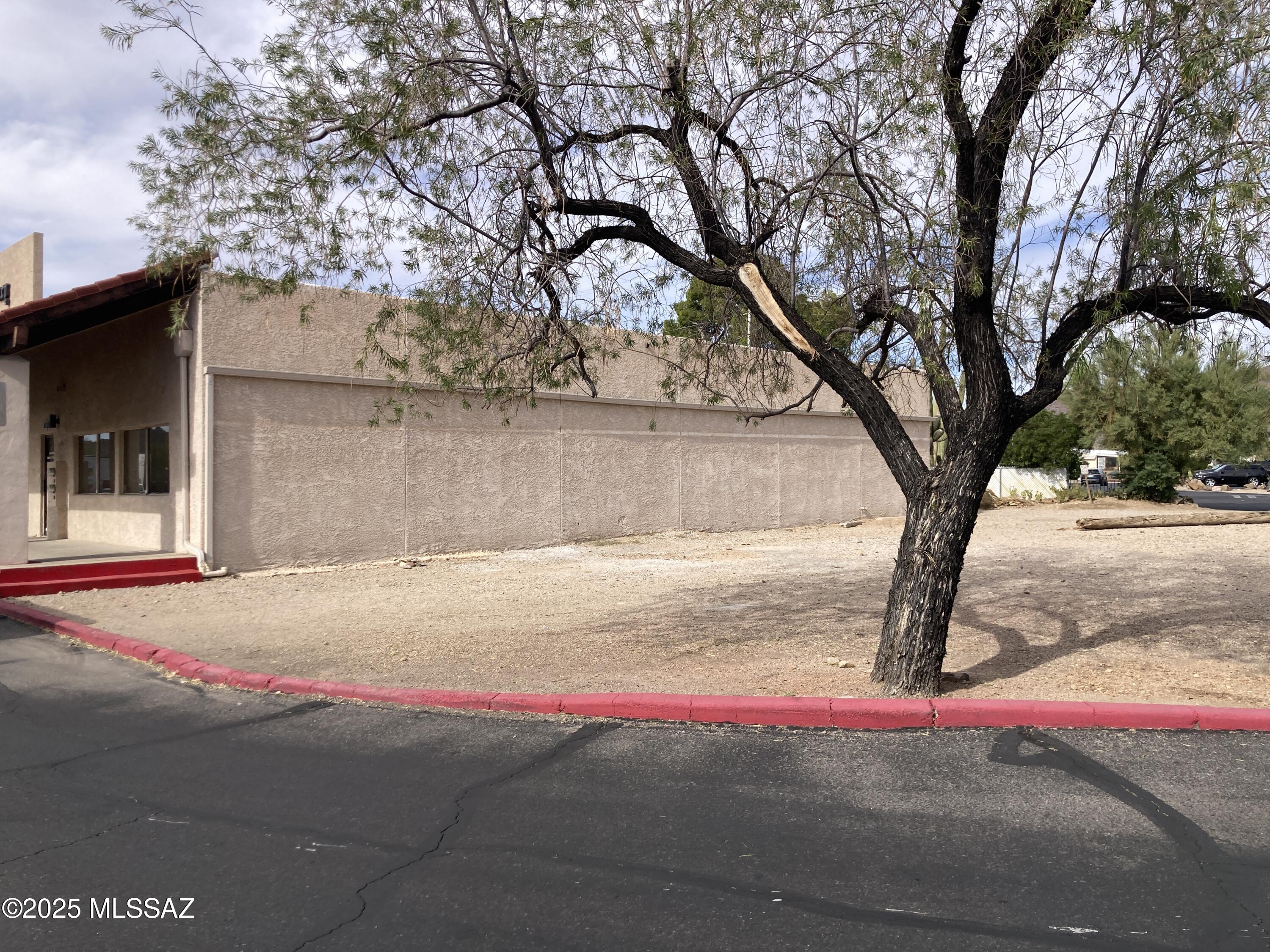 3033 South Kinney Road, Unit 37 Tucson, AZ 85713 - Photo 3 of 10 Gallery Image 3