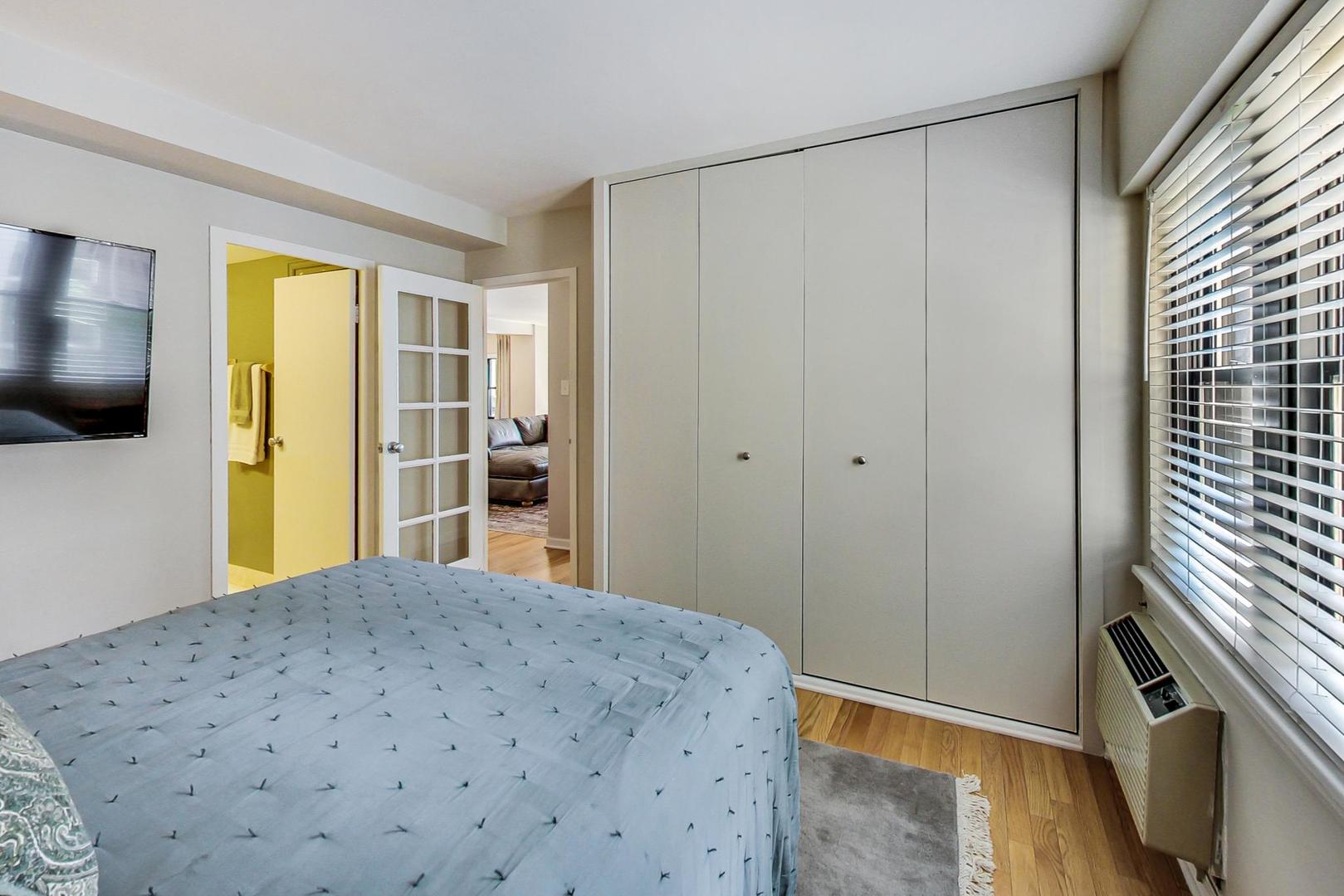 1350 North Astor Street, Unit 8B Chicago, IL 60610 - Photo 16 of 27 a view of a bedroom with closet area