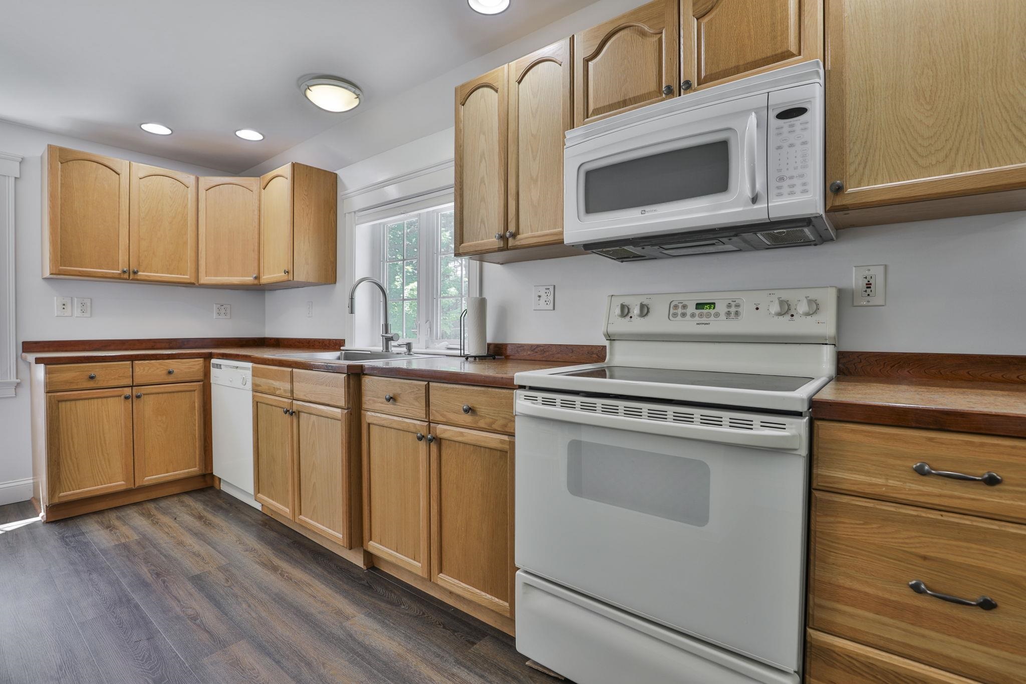10 Sargent Road Brookline, NH 03033 - Photo 39 of 60
