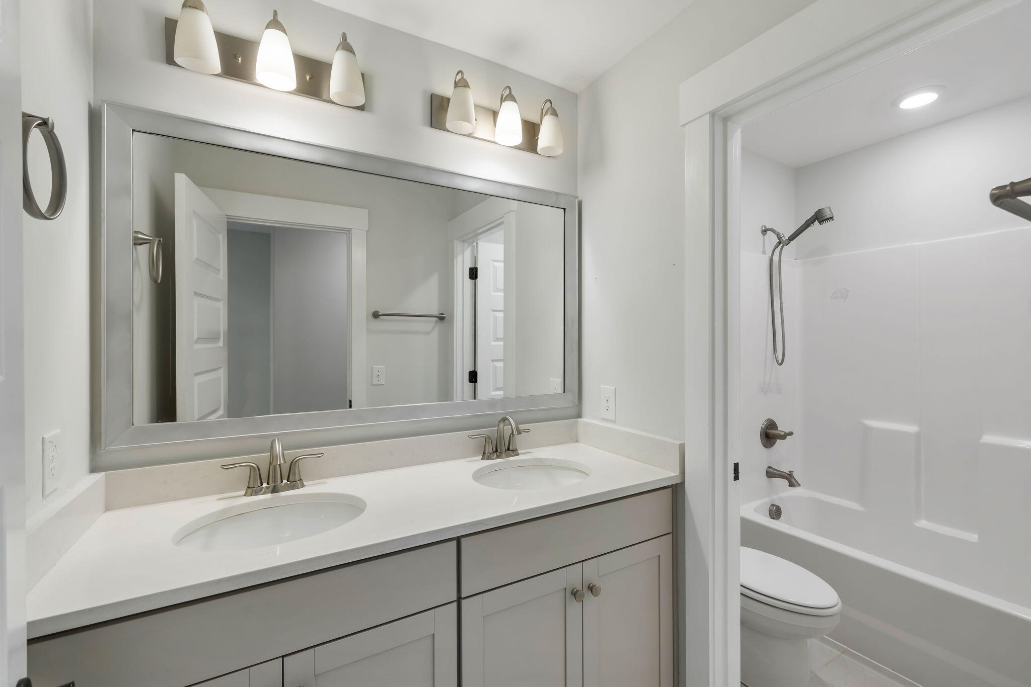 2829 Cavalcade Circle Johns Island, SC 29455 - Photo 14 of 29 15-web-or-mls-2829 Cavalcade Cir Coastal