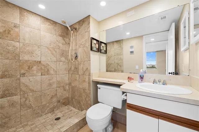 $239,000 | 3300 West Rolling Hills Circle, Unit 610, Davie, FL 33328