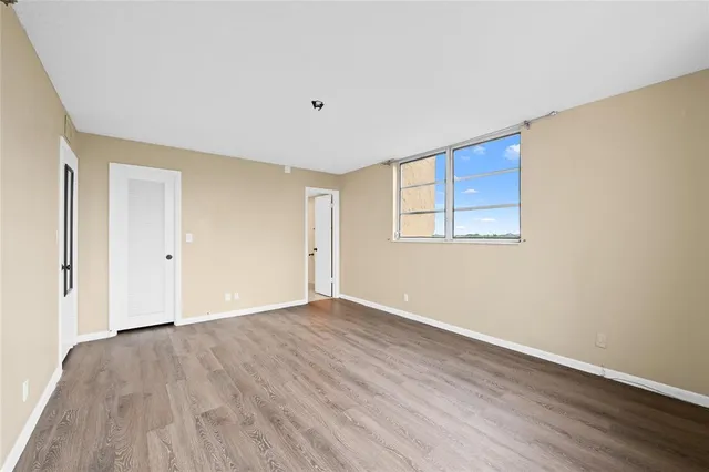 $239,000 | 3300 West Rolling Hills Circle, Unit 610, Davie, FL 33328