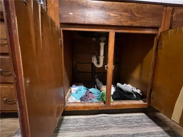 a view of utility room