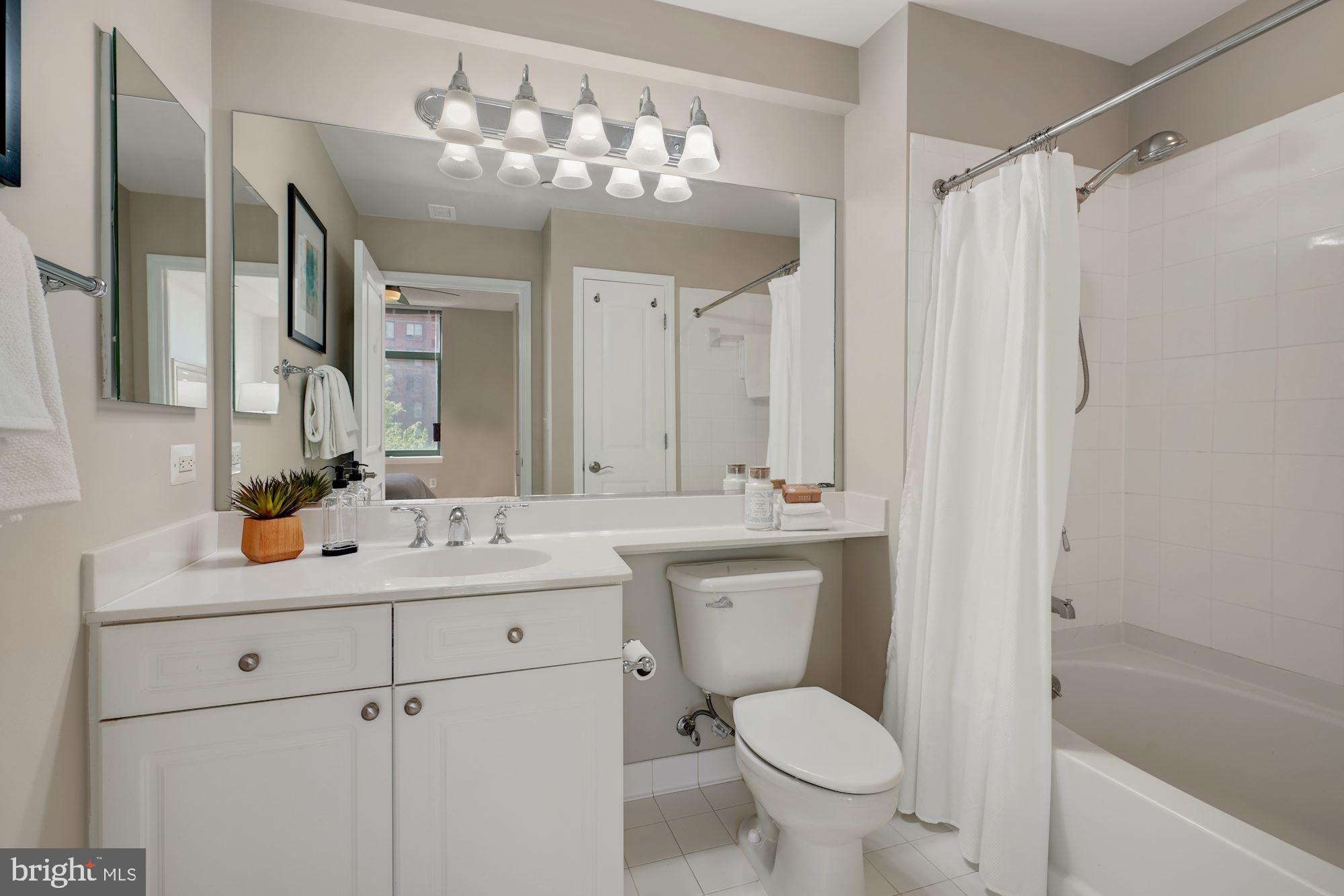 11700 Old Georgetown Road, Unit 406 North Bethesda, MD 20852 - Photo 21 of 29 2nd Full Bath