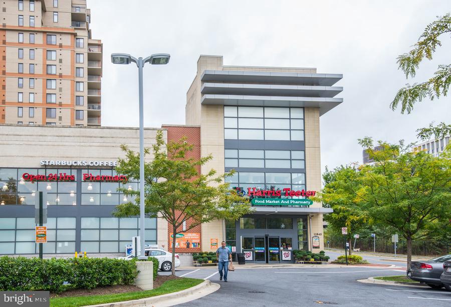 11700 Old Georgetown Road, Unit 406 North Bethesda, MD 20852 - Photo 27 of 29 Harris Teeter just down the street