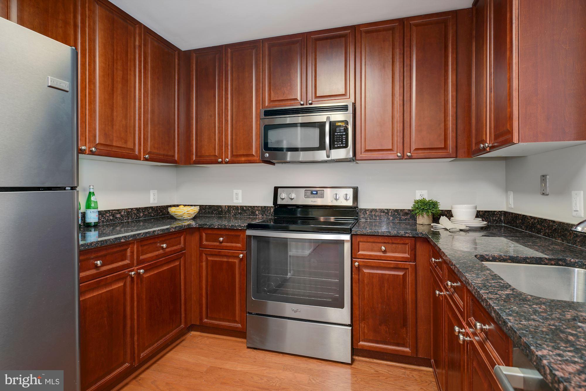 11700 Old Georgetown Road, Unit 406 North Bethesda, MD 20852 - Photo 7 of 29 Great kitchen for the chef!