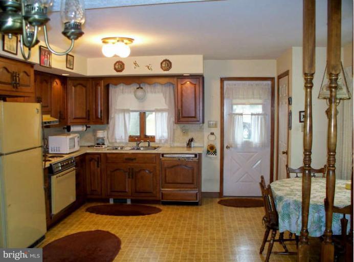 2216 Perryman Road Aberdeen, MD 21001 - Photo 13 of 23 Kitchen