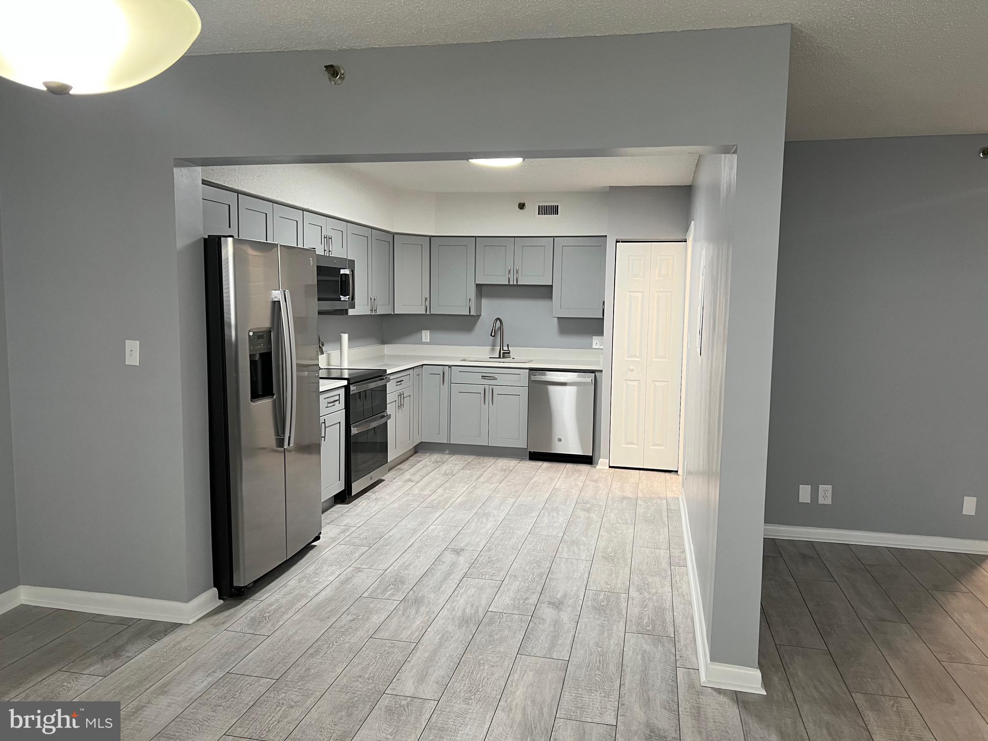 5501 Seminary Road, Unit 1809S Falls Church, VA 22041 - Photo 12 of 28 Gallery Image 12
