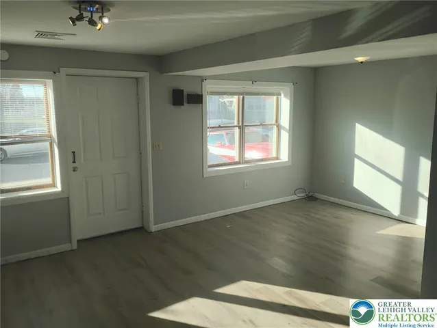 $258,900 | 805 North Oswego Street, Allentown, PA 18109