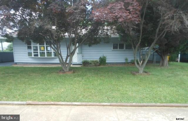 811 Fireside Road York, PA 17404 - Photo 1 of 10