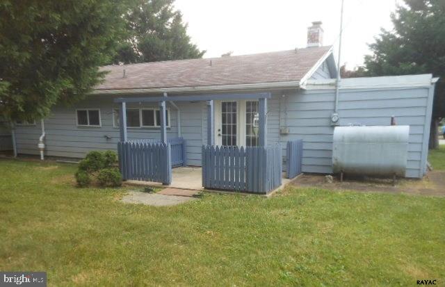 811 Fireside Road York, PA 17404 - Photo 2 of 10