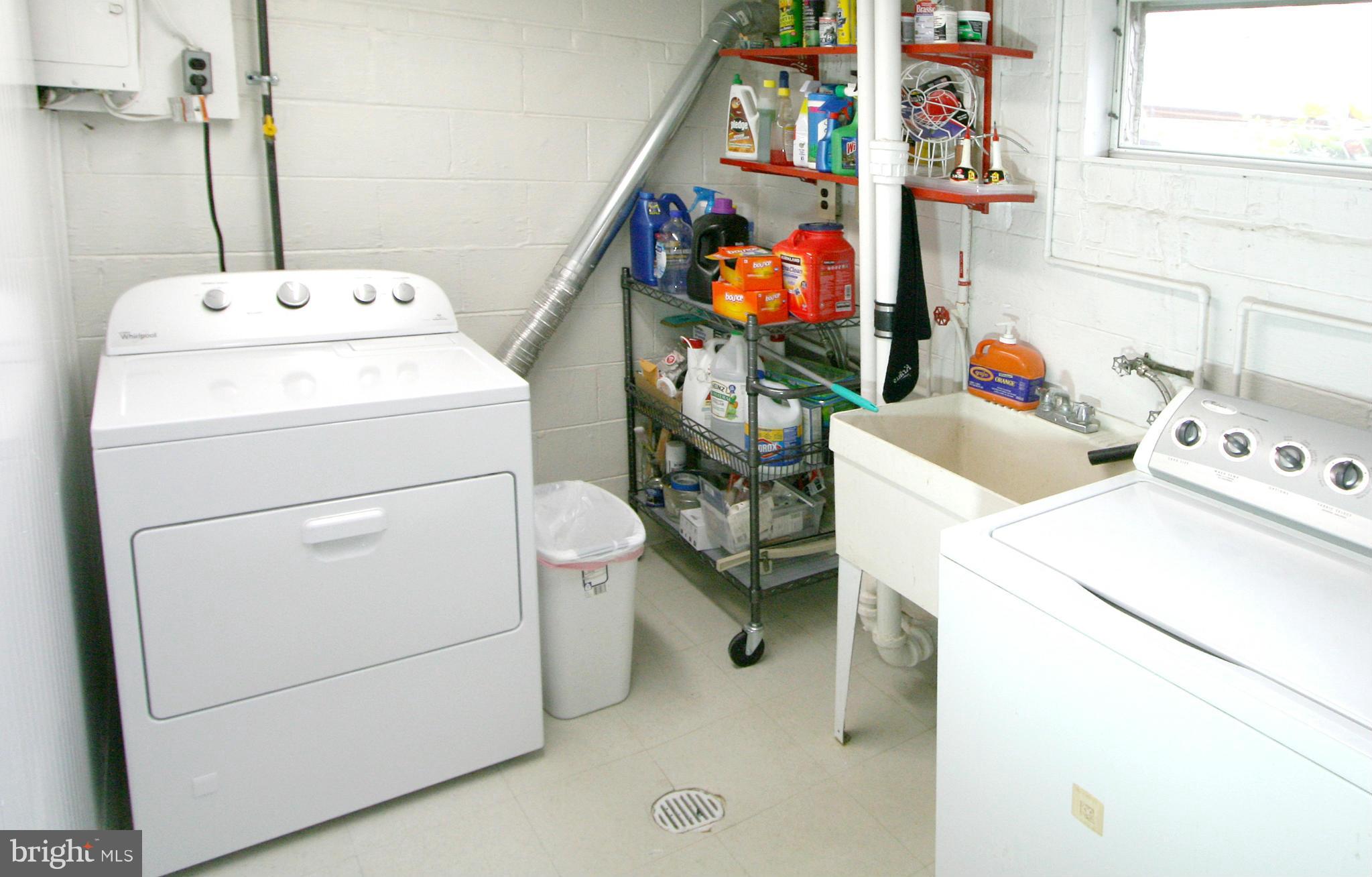 2525 Briggs Chaney Road Silver Spring, MD 20905 - Photo 21 of 30 Laundry