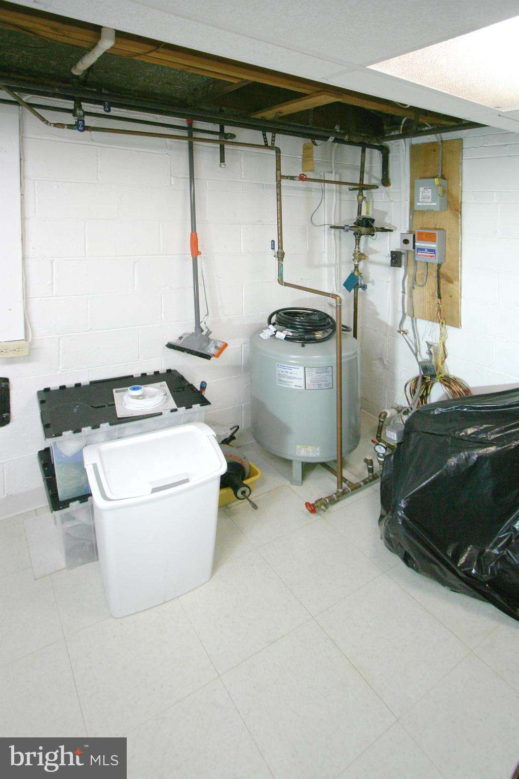 2525 Briggs Chaney Road Silver Spring, MD 20905 - Photo 24 of 30 Utility Room