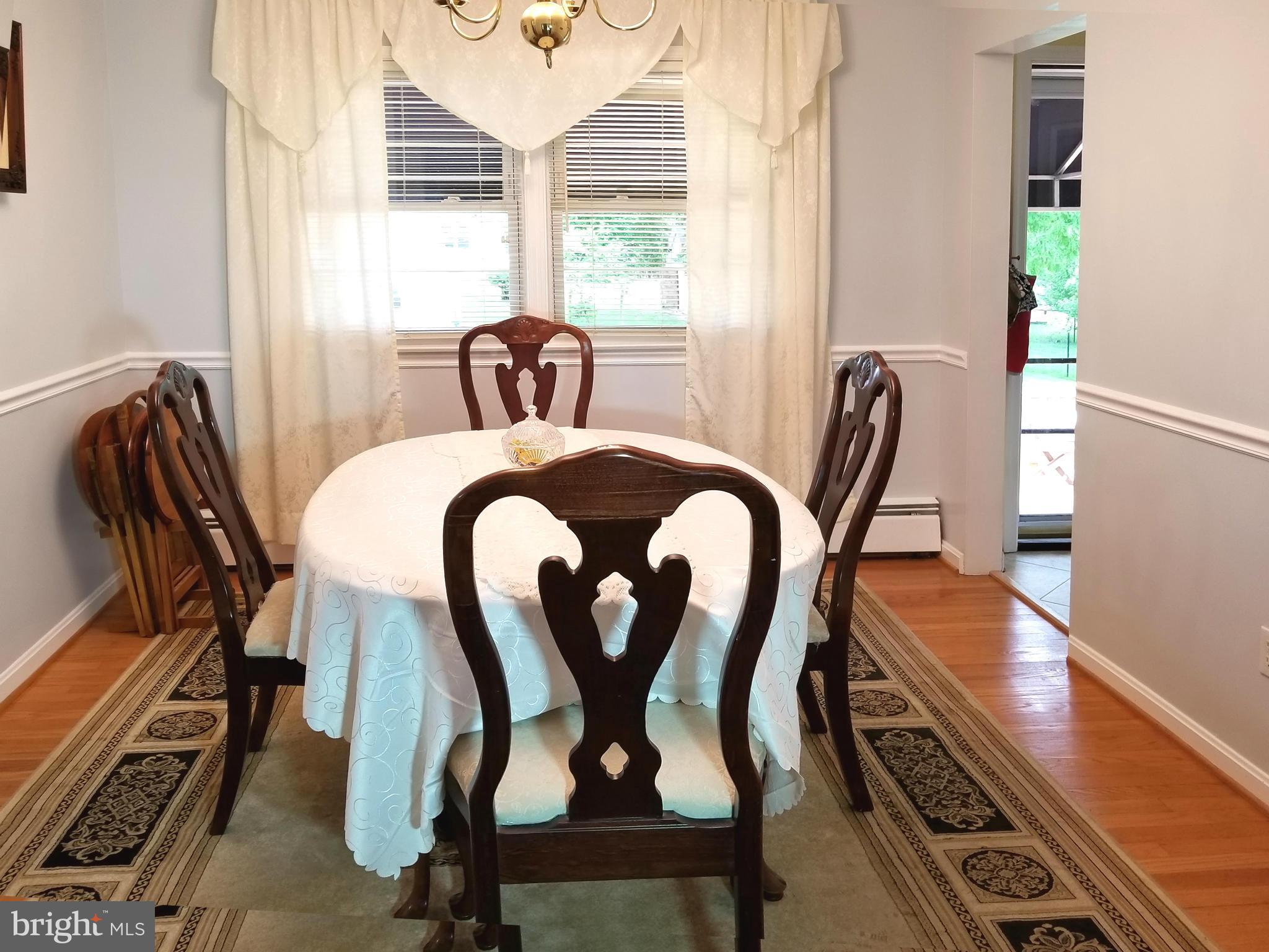 2525 Briggs Chaney Road Silver Spring, MD 20905 - Photo 4 of 30 Dining Room