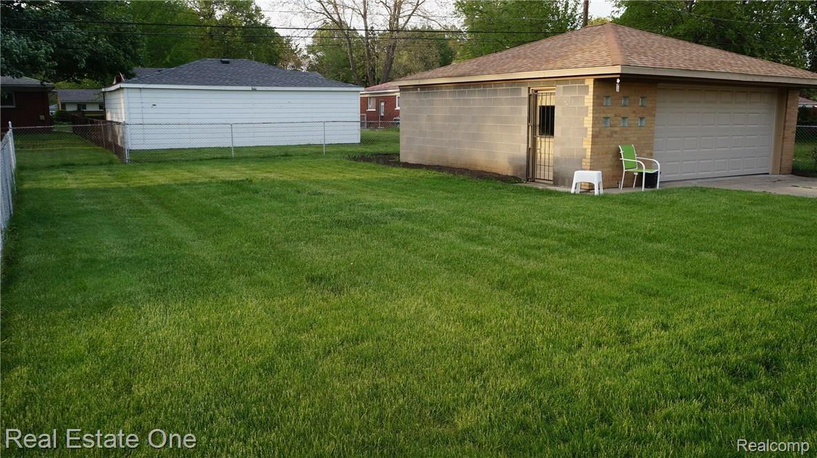3321 Rome Avenue Warren, MI 48091 - Photo 18 of 23 DSC04902.JPG