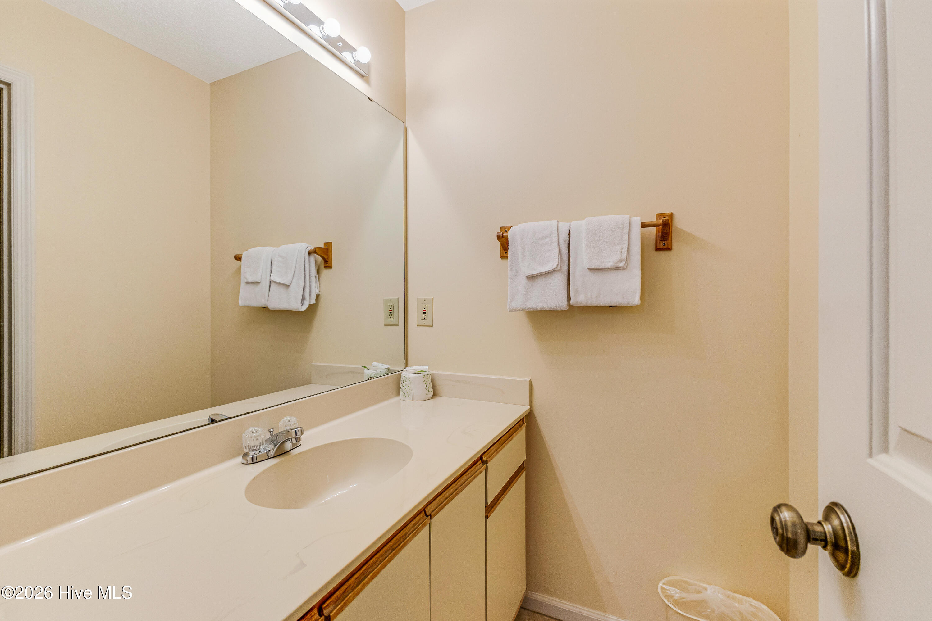 260 Clubhouse Road, Unit 11B Sunset Beach, NC 28468 - Photo 16 of 56 260 Clubhouse Rd-22