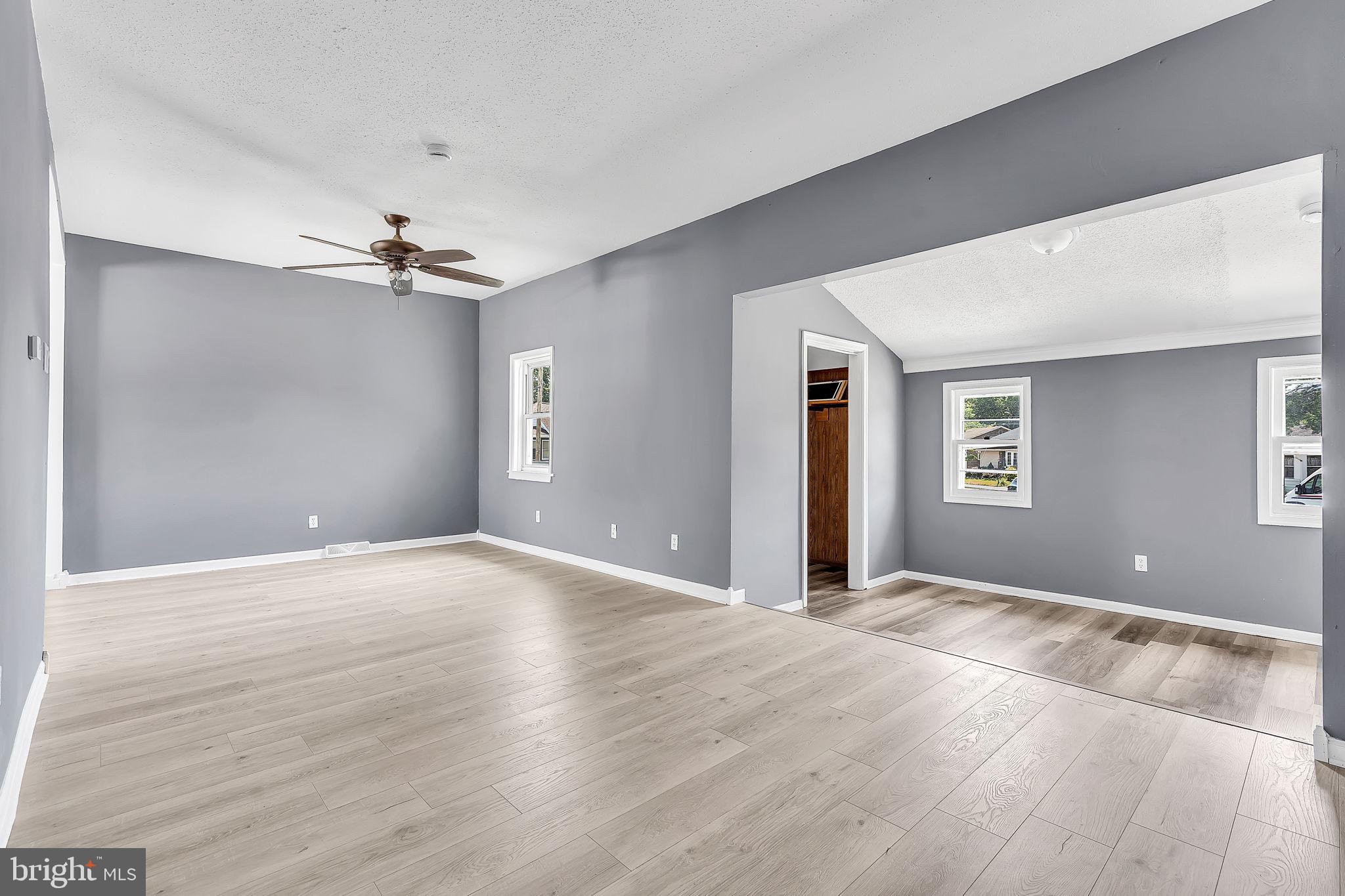 264 Birch Street Carneys Point, NJ 08069 - Photo 7 of 29 Spacious, modern living area awaits you.