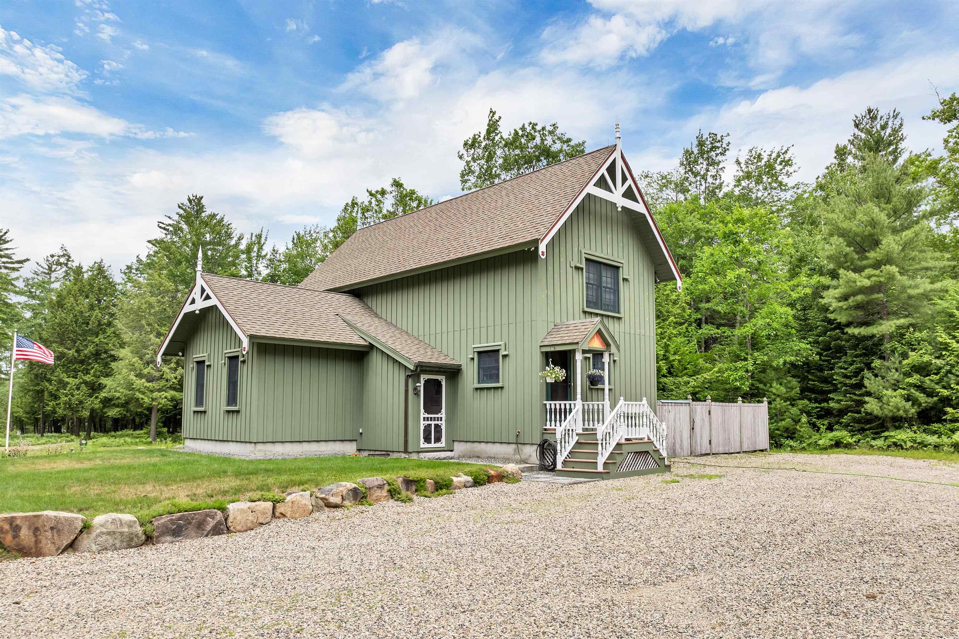 185 Huntress Bridge Road Effingham, NH 03882 - Photo 3 of 48