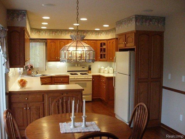 62300 Romeo Plank Road Ray, MI 48096 - Photo 18 of 25 18 Kitchen - Dining