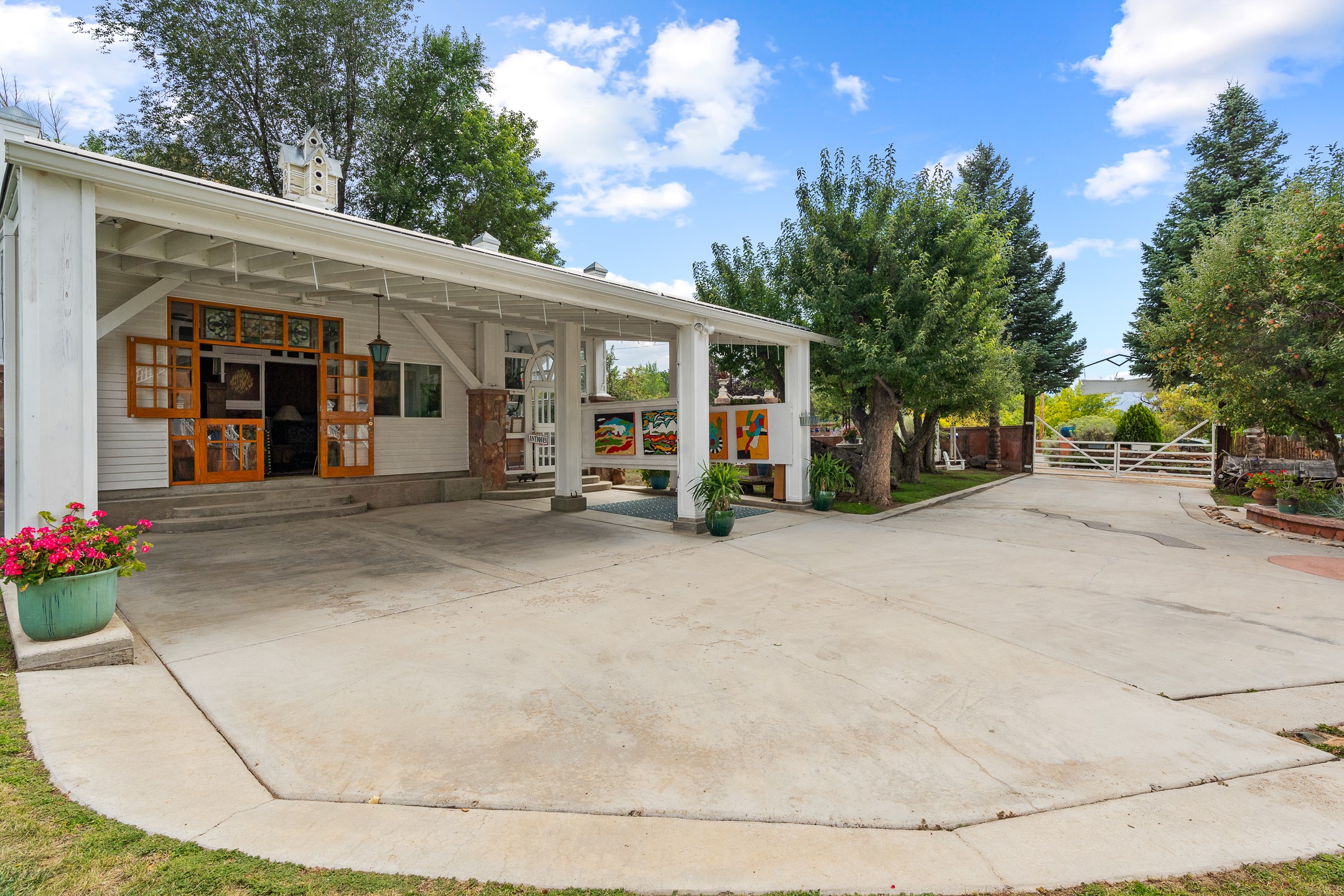 939 Kit Carson Road Taos, NM 87571 - Photo 46 of 54