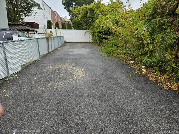 $475,000 | 4179 Bronxwood Avenue | Wakefield