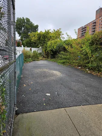 a view of a street view