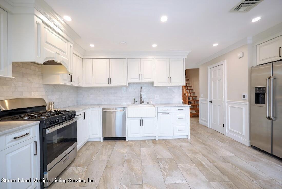 3 Stack Drive Staten Island, NY 10312 - Photo 11 of 11 FADFAF61-22FA-41B3-A285-70EBA9022CE7