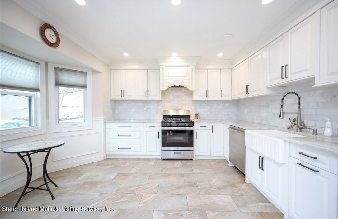 3 Stack Drive Staten Island, NY 10312 - Photo 3 of 11 5A527E06-0785-40A8-9705-E06FA35E37AA