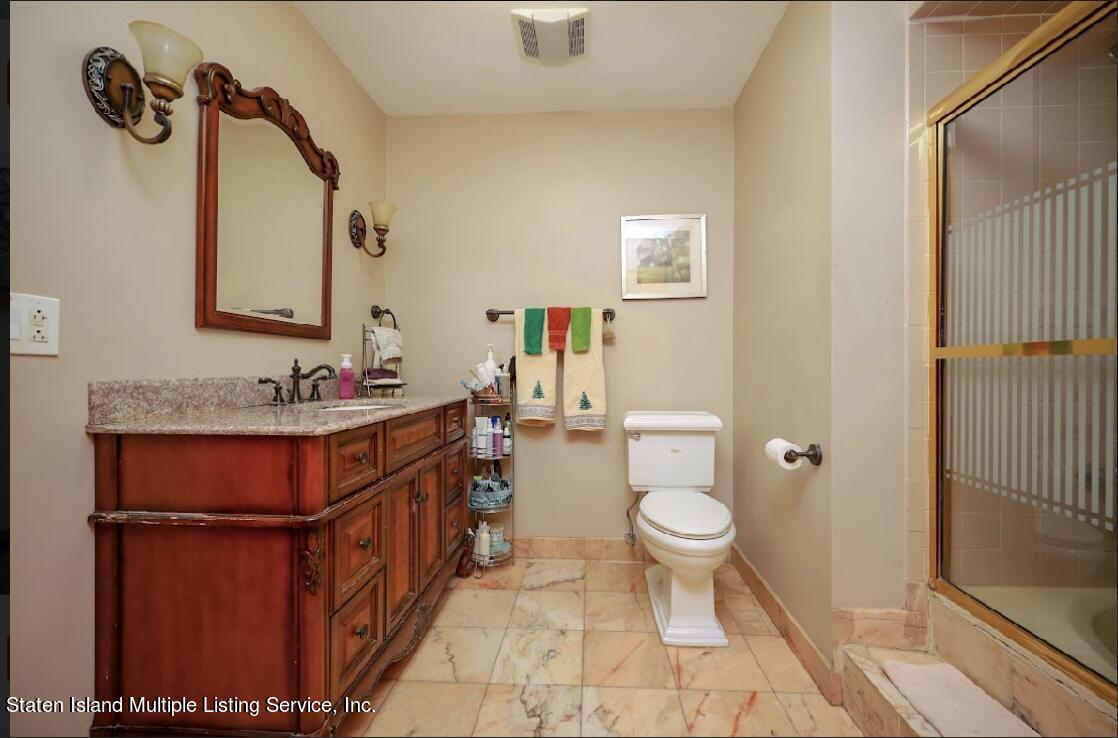 3 Stack Drive Staten Island, NY 10312 - Photo 8 of 11 065868F3-5155-4672-A612-ECBE235B3C2C