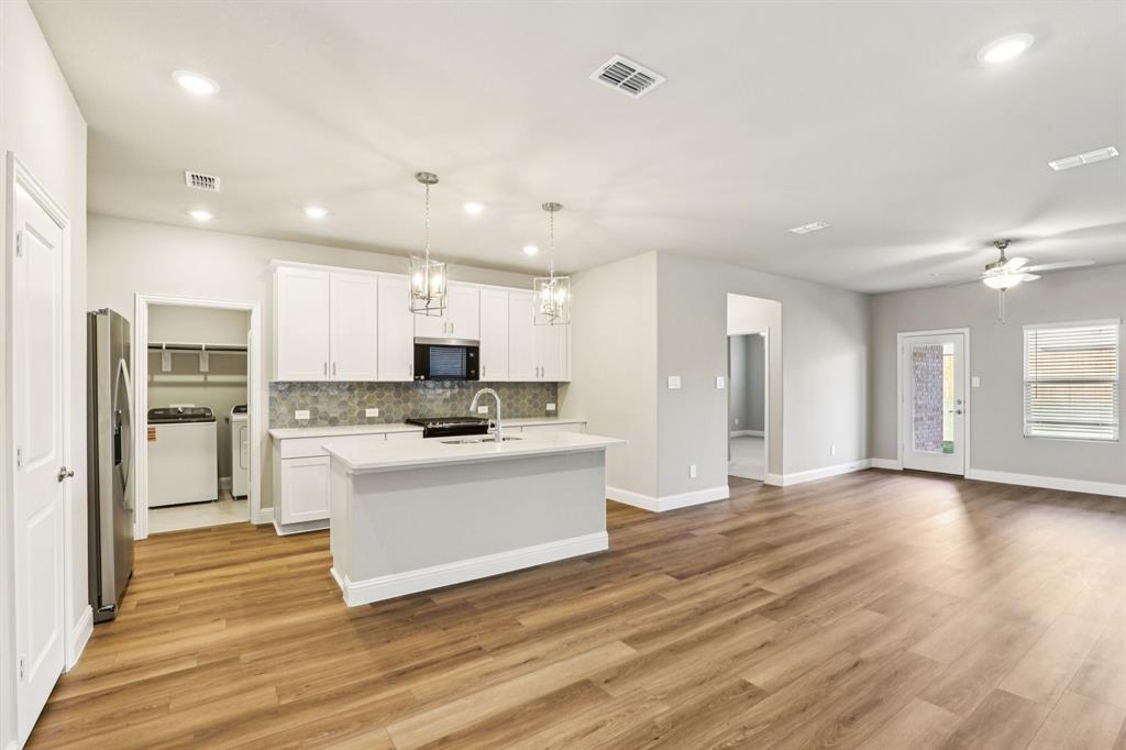 Photo is not of the actual home, but is an inspirational photo of builder’s model home and may depict options, furnishings, and/or decorator features that are not included.