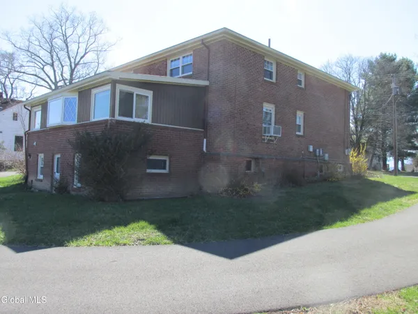 $329,000 | 2236 Highway 385, Coxsackie, NY 12015