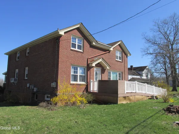 $329,000 | 2236 Highway 385, Coxsackie, NY 12015
