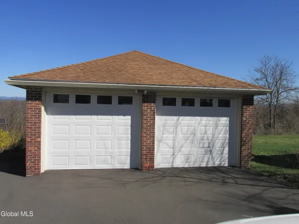$329,000 | 2236 Highway 385, Coxsackie, NY 12015