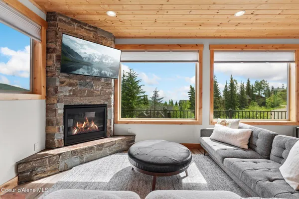 $1,190,000 | 21 Harrison Lane, Sandpoint, ID 83864