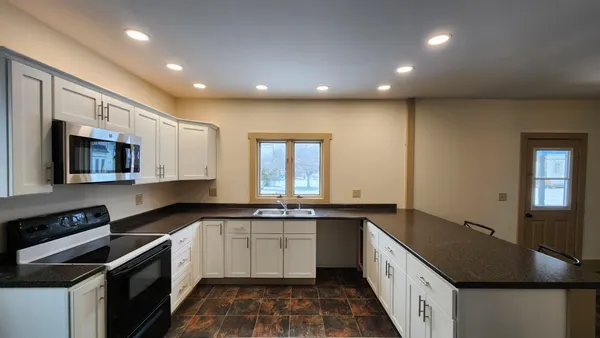 $199,000 | 95 Autumn Street, Newport, VT 05855