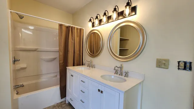 $205,000 | 95 Autumn Street, Newport, VT 05855