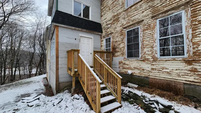 $205,000 | 95 Autumn Street, Newport, VT 05855