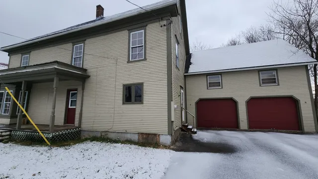 $205,000 | 95 Autumn Street, Newport, VT 05855