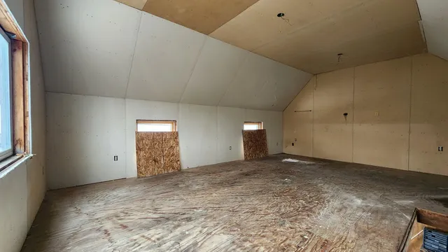 $205,000 | 95 Autumn Street, Newport, VT 05855