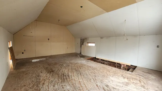 $205,000 | 95 Autumn Street, Newport, VT 05855