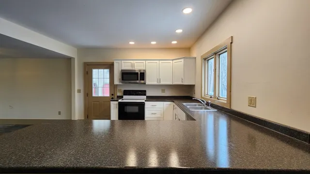 $205,000 | 95 Autumn Street, Newport, VT 05855