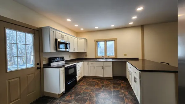 $199,000 | 95 Autumn Street, Newport, VT 05855