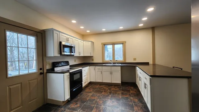 $205,000 | 95 Autumn Street, Newport, VT 05855